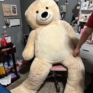 giant teddy bear